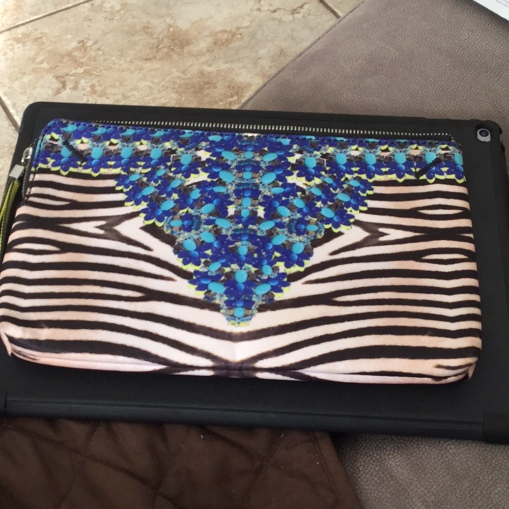 MAKEUP BAG BY STELLA & DOT